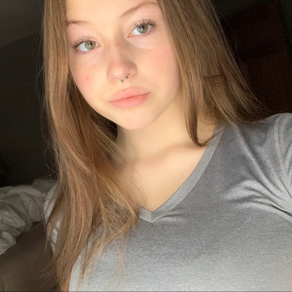 Meet your Posher, Alex - Picture 1 of 3